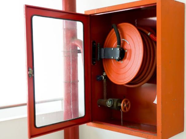 Tủ chữa cháy vách tường: Cấu tạo – tiêu chuẩn – cách lắp đặt chuẩn kỹ thuật
